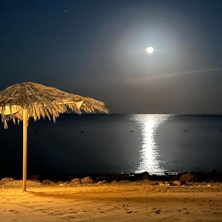アインソフナ Amazing Beachfront Townhouse Chalet Ain Sokhnaヴィラ エクステリア 写真