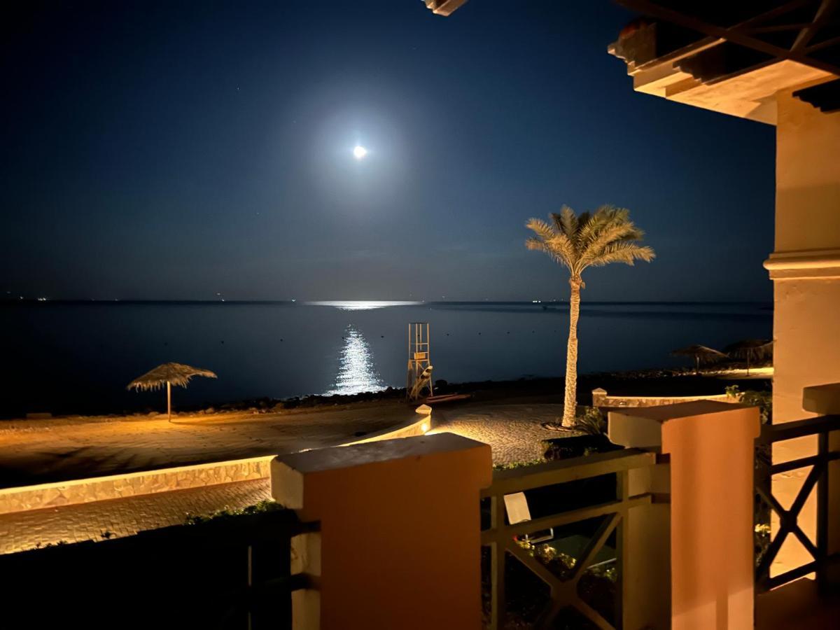 Amazing Beachfront Townhouse Chalet Ain Sokhna Lavista 1 アインソフナ エクステリア 写真