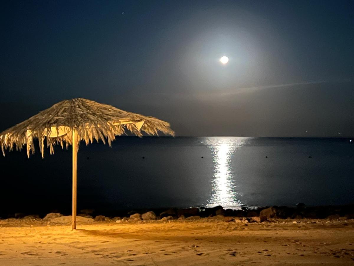 アインソフナ Amazing Beachfront Townhouse Chalet Ain Sokhnaヴィラ エクステリア 写真